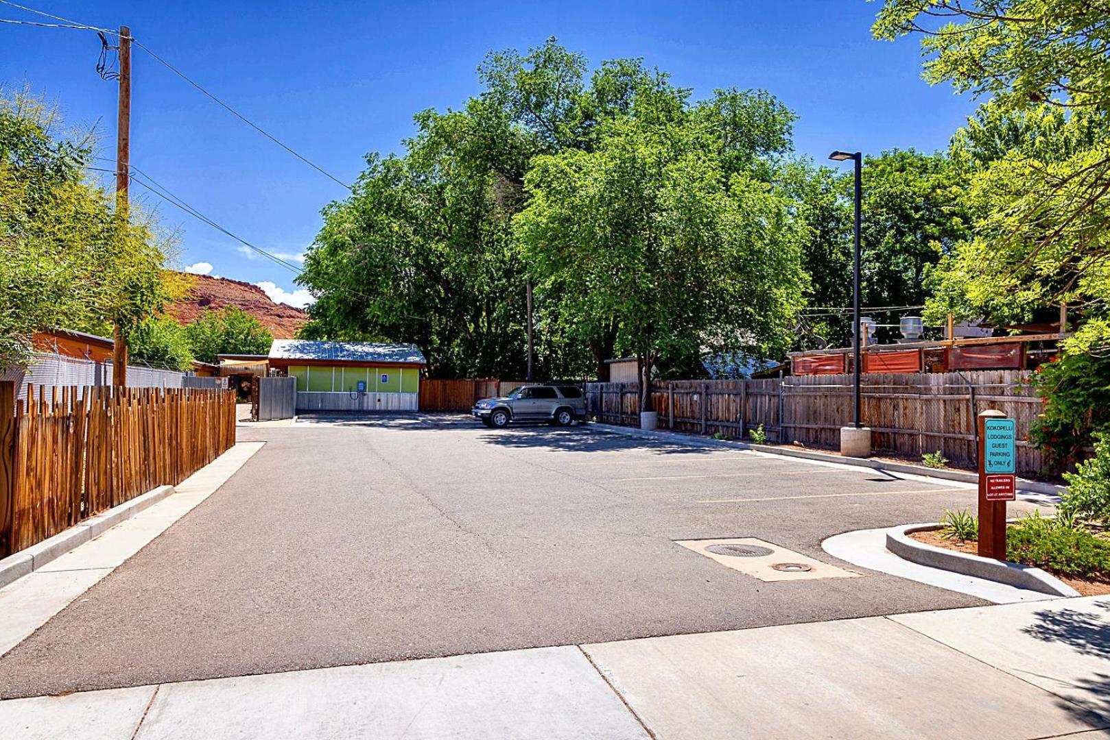Downtown Kokopelli # 2- Newly Remodeled Stylish Studio Moab Exterior foto
